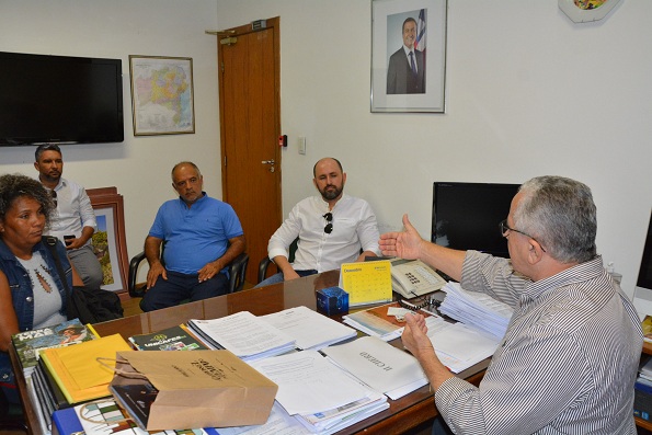 Secretário Josias Gomes Recebe Em Audiência Lideranças Do Município De Manoel Vitorino