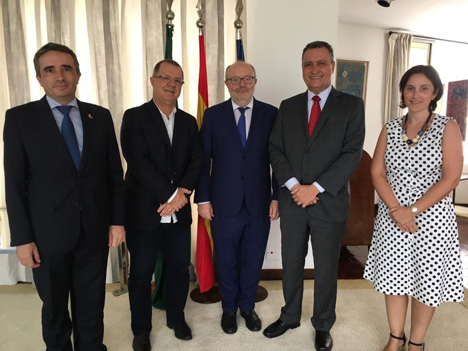 Governador Apresenta Ao Embaixador Da Espanha Iogurtes Produzidos Pela Agricultura Familiar Da Bahia