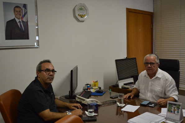 Secretário Josias Gomes Recebe Em Audiência O Vice-prefeito Do Município De Nova Viçosa