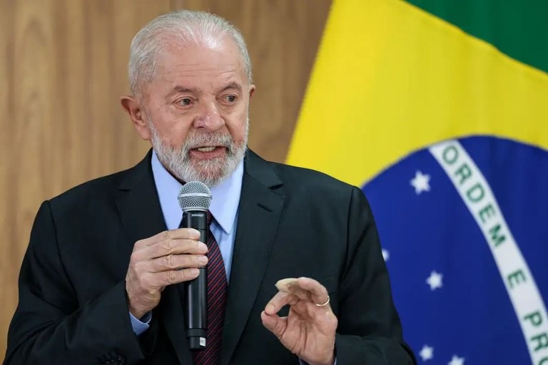 Lula: “Ame A Sua Mãe, Ame O Seu País”