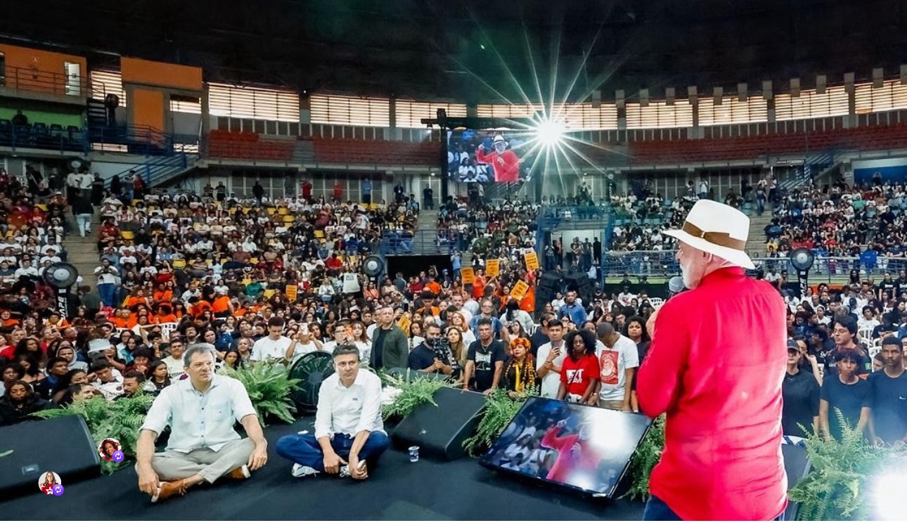 Estudantes Se Emocionam Com Discurso De Lula Em Defesa Da Educação Superior
