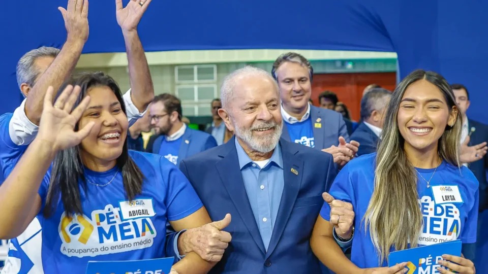 Programa Pé-de-Meia, Um Sucesso Do Governo Lula, Digno Do Oscar Da Educação