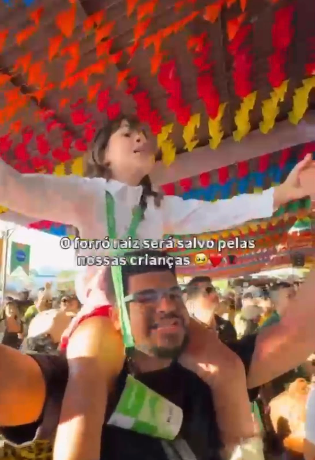 Flávio José, A Pequenina Fã E A Força Do Forró Raiz